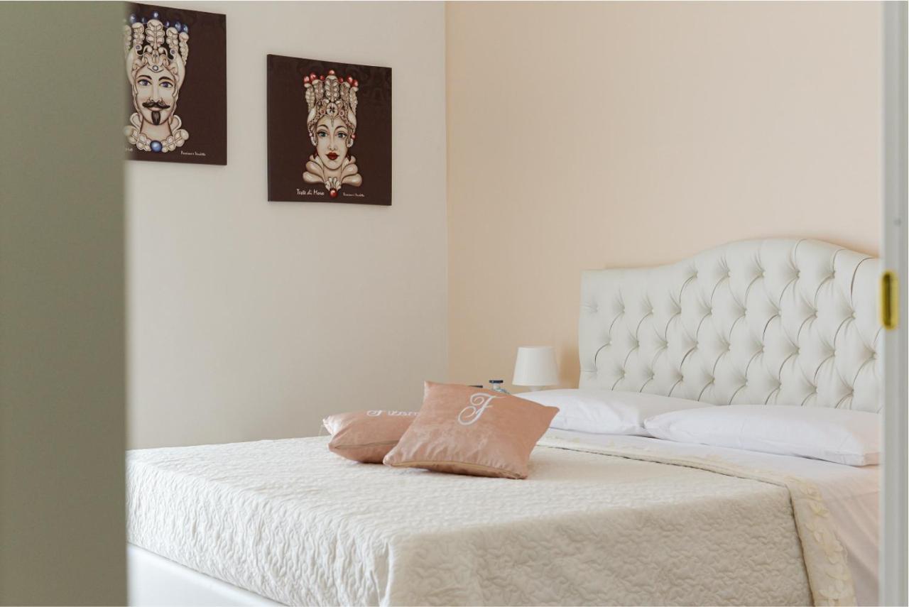 Filomena Chic Apartment Catania Bagian luar foto